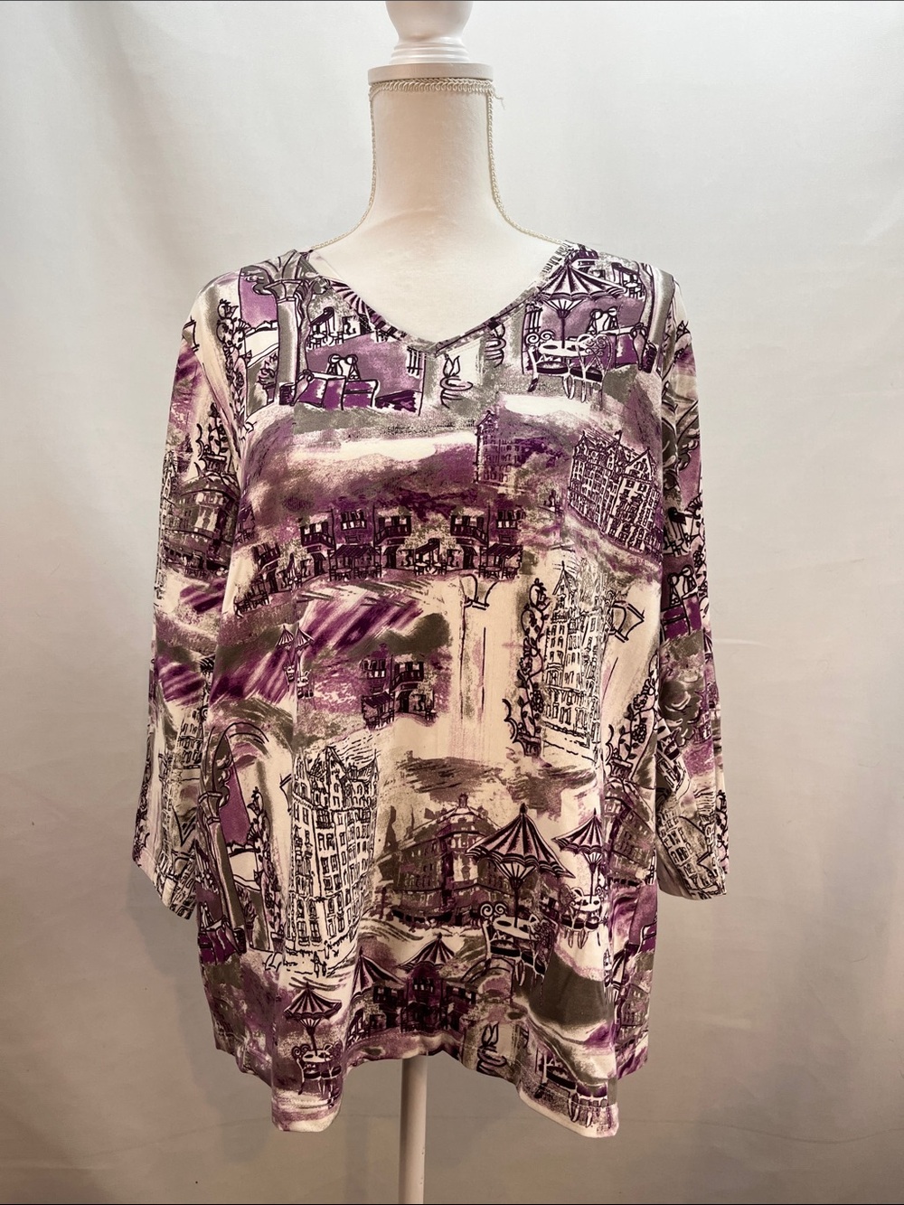 Chico's Purple Scenic Cityscape Print Knit Tee Size 3 (XL/16) EUC